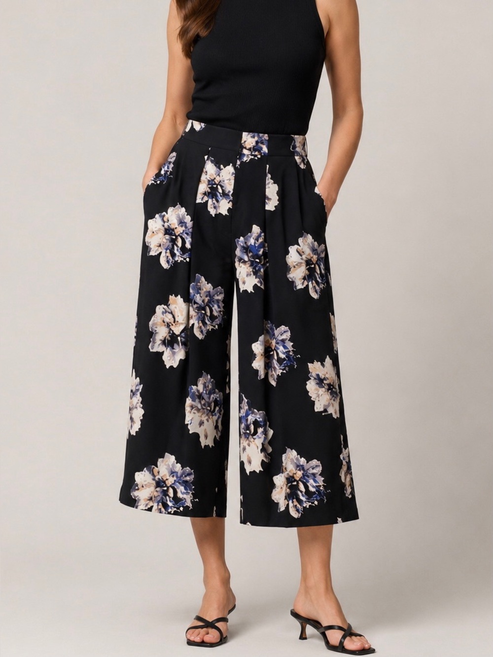 Vince Camuto 6 Wide Leg Crop Pants Flowy Drapey High Rise Black Floral Flowers